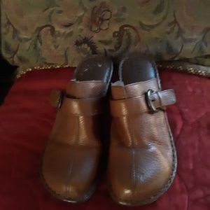 🌺BOC LEATHER Clogs